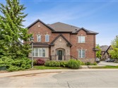 300 Ravineview Way 44, Oakville