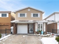 17 Ashurst Cres, Brampton