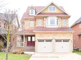 1093 Lamplight Way, Mississauga