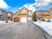 18 Carriage House Rd, Caledon