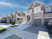 486 Queen Mary Dr, Brampton