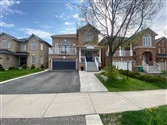 83 Queen Mary Dr, Brampton