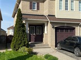 697 Dolly Bird Lane, Mississauga