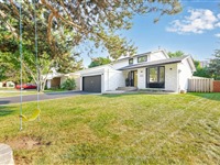 351 Lynn Pl, Oakville