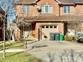 6099 Rowers ( Basement) Cres, Mississauga