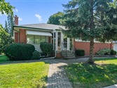 15 Sandwell Dr, Toronto