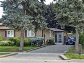 6 Madoc Dr Upper, Brampton