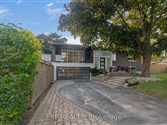 4 Courtsfield Cres, Toronto