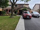 35 Lawndale Cres, Brampton