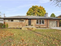 552 Everglade Cres, London