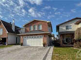 1786 BELVAL Cres, Orleans - Convent Glen and Area