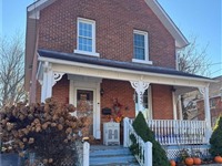 245 Trafalgar Rd, Pembroke