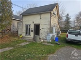 33 LORNE St, Smiths Falls