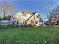 35 Monte Vista Cres, London