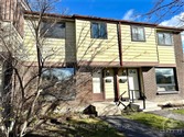 8 KNOLLSBROOK Dr, Barrhaven