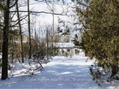 667 Lakeside Tr, Huron-Kinloss