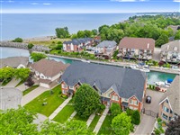 97 Edgewater Dr, Hamilton