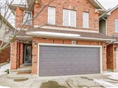 132 Thoroughbred Blvd, Hamilton