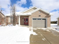 188 Elizabeth St, Lambton Shores