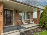 927 Willow Dr, London