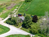 2 Baitley Rd, Prince Edward County