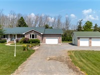 32 Pierce Rd, Prince Edward County