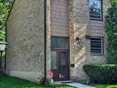 698 Wonderland Rd, London