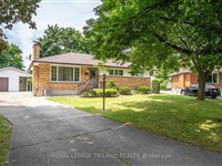 1195 Farnsborough Cres, London