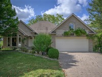 430 Ambleside Dr, London