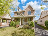 808 Prince Of Wales Dr, Cobourg