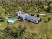 152 School House Rd, Prince Edward County