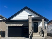 263 Pratt Dr, Loyalist