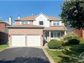 4 BALDING Cres, Kanata